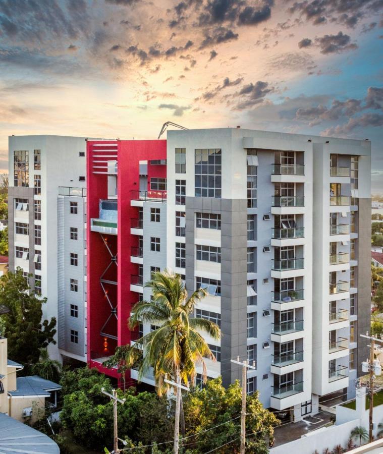 Parkhurst Lux Condo Near Devon House Kingston Eksteriør bilde