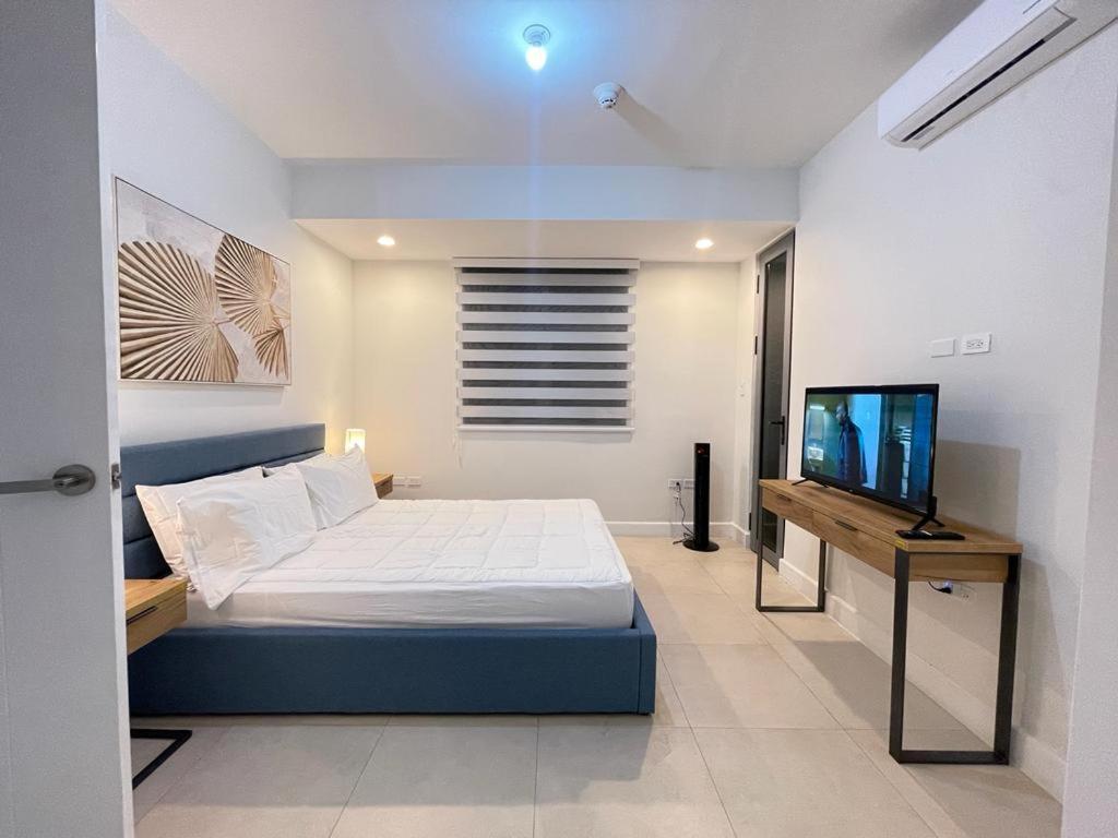 Parkhurst Lux Condo Near Devon House Kingston Eksteriør bilde